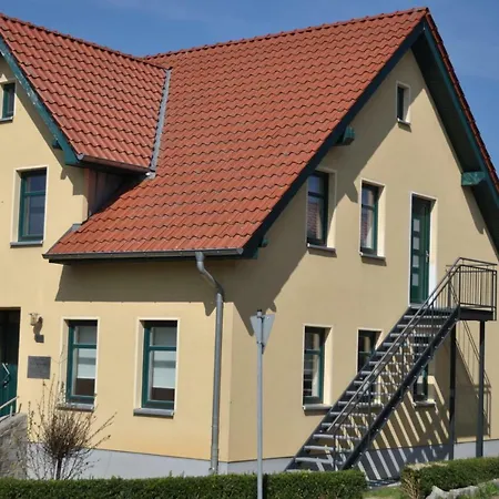 Zentrumsnahe Ferienwohnung Im Gruenen Röbel Eksteriør billede